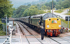 
'D200 40122' at Limekiln Crossing on the 'Gwent Valley Explorer', May 1987, © Photo courtesy of Jim Sparks